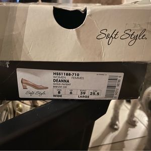 Deanna- Shows are beautiful with gold on the inside